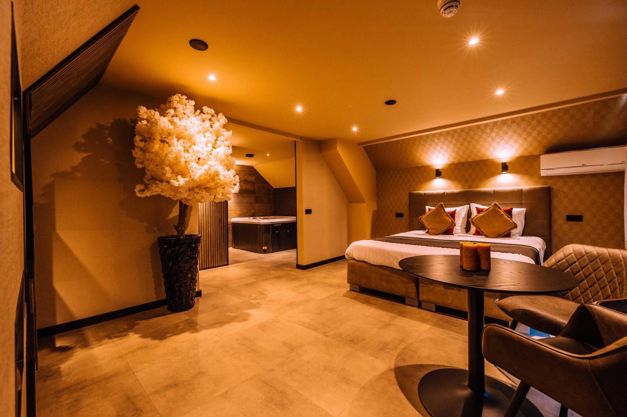 Hotel Buren Buren  Ngoại thất bức ảnh